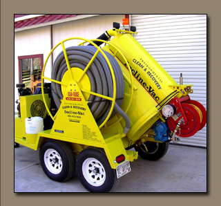 The Hydro-Vac-Excavator is a vacuum excavator designed specificaly to be compact, user friendly, quiet, and highly efficient as a pot holing, as well as a utility valve box and meter box cleaning machine.